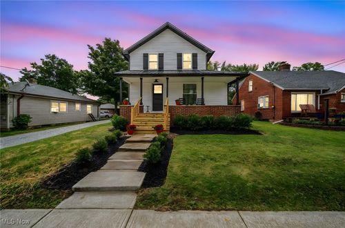 116 Chardon Ave, Chardon, OH, 44024-1017 | Card Image