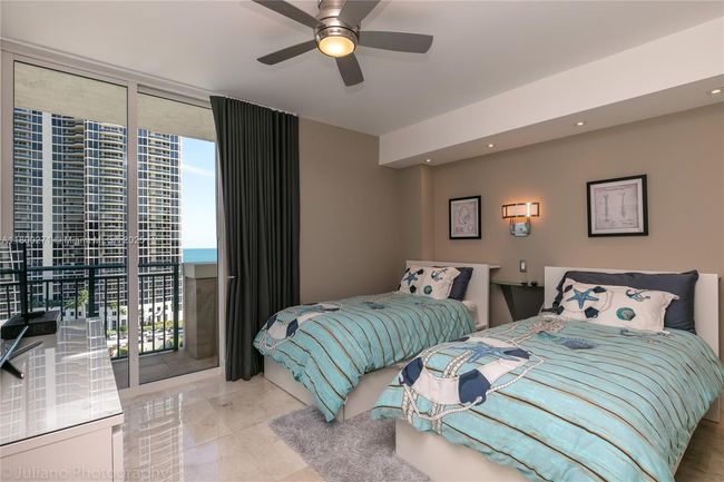 APT-1005 - 17555 Atlantic Blvd, Condo with 2 bedrooms, 2 bathrooms and null parking in Sunny Isles Beach FL | Image 18
