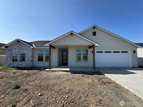 202 E Ian Ave, Ellensburg, WA, 98926-1206 | Card Image