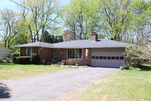 4 Skyline Dr, South Hadley, MA, 01075-1316 | Card Image