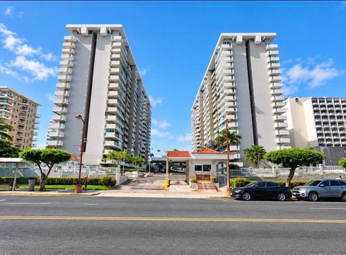 8188 Coral Beach Ave Isla Verde, CAROLINA, PR, 00979 | Card Image