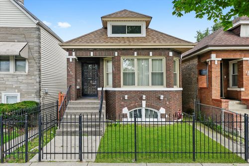 7321 S Oakley Ave, Chicago, IL, 60636-3633 | Card Image