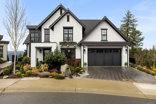 2061 Pinehurst Terr, Langford, BC, V9B0T4 | Card Image