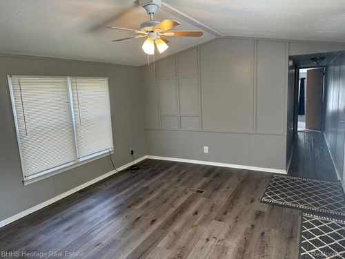 326 Emerald Ct S, Whitmore Lake, MI, 48189-8267 | Card Image