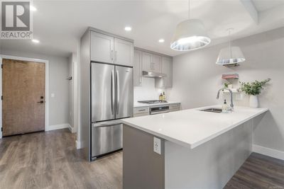 401 - 741 Travino Lane, Condo with 2 bedrooms, 3 bathrooms and 2 parking in Victoria BC | Image 3