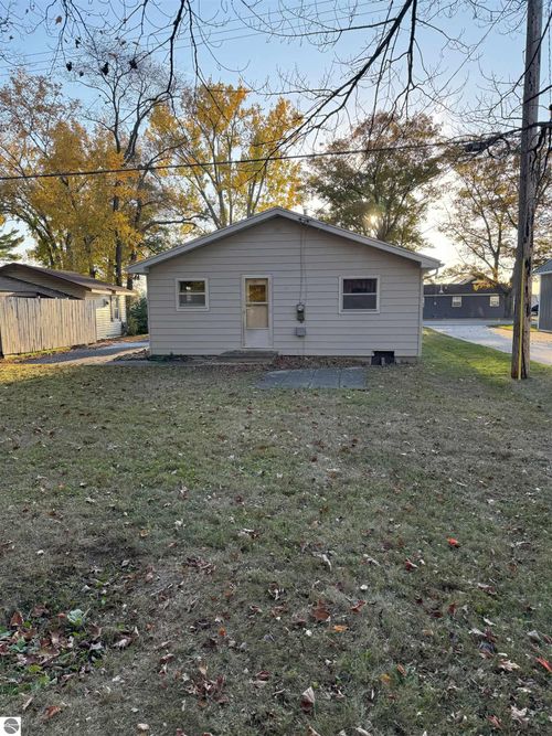 6126 Loud Dr, Oscoda, MI, 48750-9678 | Card Image