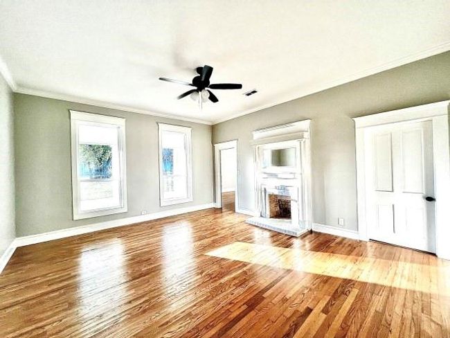 208 Daingerfield St, House other with 3 bedrooms, 2 bathrooms and null parking in Naples TX | Image 6