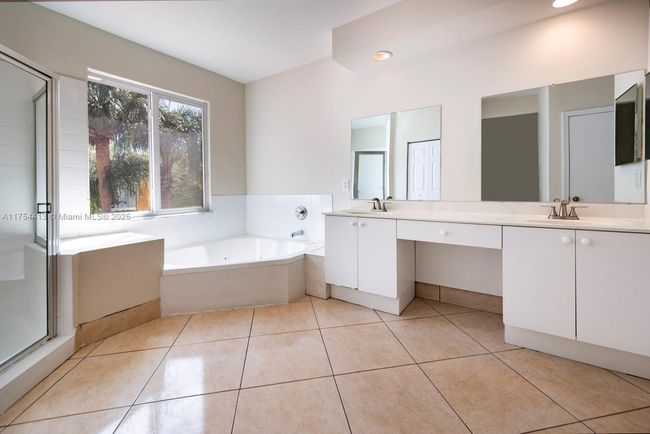 1780 Nw 78 Th Ave, House other with 4 bedrooms, 3 bathrooms and null parking in Pembroke Pines FL | Image 24