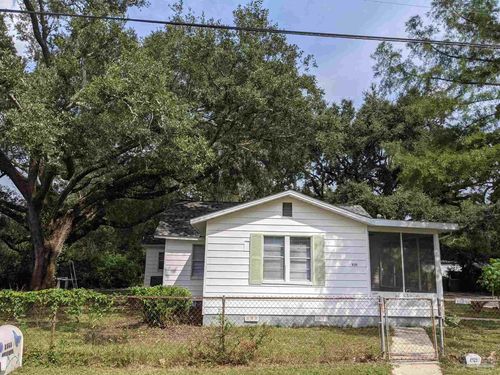 8320 Binkley St, PENSACOLA, FL, 32514-6014 | Card Image