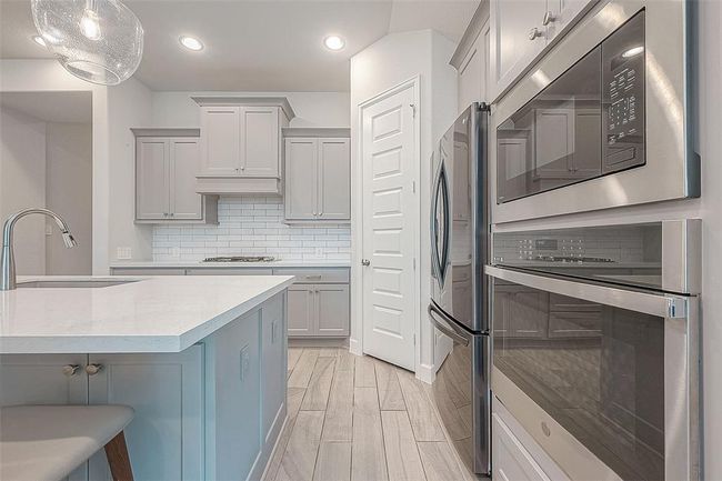 29042 Hauter Way, House other with 4 bedrooms, 4 bathrooms and 3 parking in Fulshear TX | Image 33