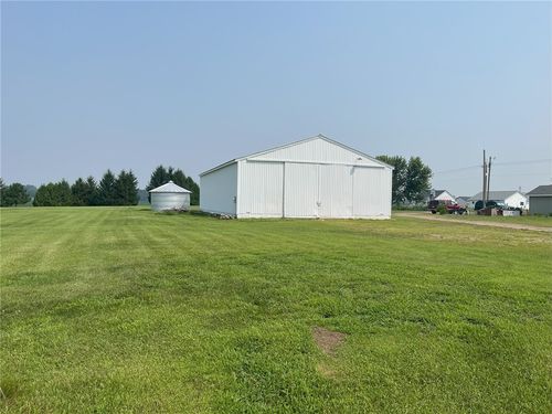 13902 40th Ave, Lake Hallie, WI, 54729-5518 | Card Image