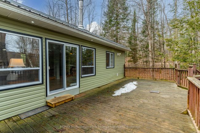 1071 Crabbe Lane, House other with 2 bedrooms, 1 bathrooms and 8 parking in Haliburton ON | Image 33