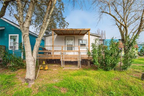 1210 56th St, Galveston, TX, 77551-4421 | Card Image