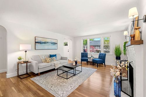 96 Paul Revere Rd, Arlington, MA, 02476-5748 | Card Image
