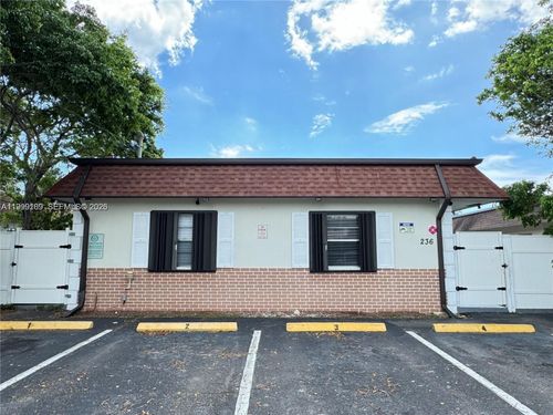 apt-1-236 Se 9th Ave, Pompano Beach, FL, 33060-7361 | Card Image