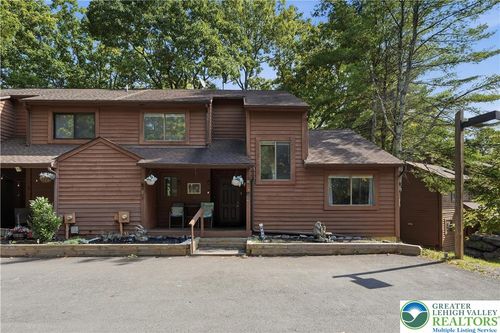 602 Mountain View Way, Bushkill, PA, 18324-8343 | Card Image