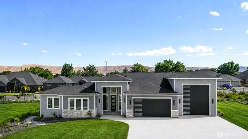 9316 Golden Dr, Yakima, WA, 98903-6806 | Card Image