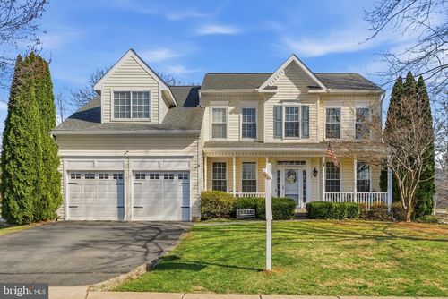 17196 Magic Mountain Dr, ROUND HILL, VA, 20141-4401 | Card Image