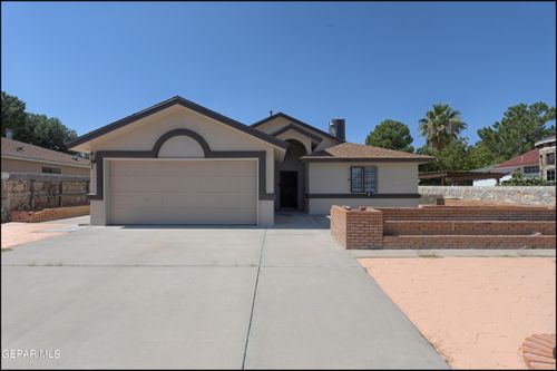 129 Torrey Pines Dr, Santa Teresa, NM, 88008-9617 | Card Image