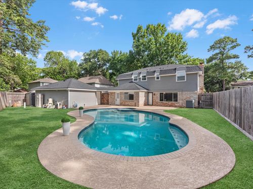 8211 Glencliffe Ln, Houston, TX, 77070-3643 | Card Image
