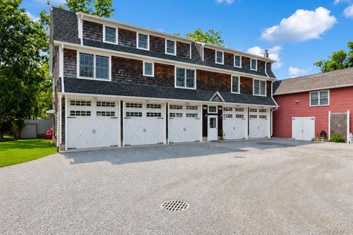 415 1st St, Greenport, NY, 11944-1601 | Card Image