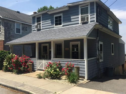 18 The Blvd, Sea Cliff, NY, 11579-1028 | Card Image