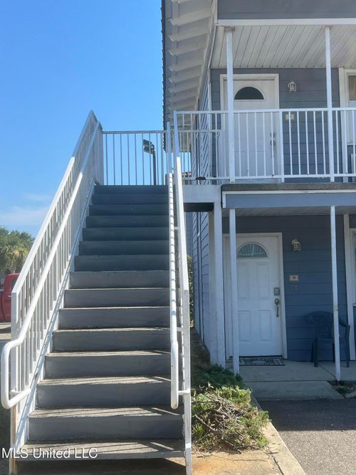 12-1664 Beach Blvd, Biloxi, MS, 39531-5361 | Card Image