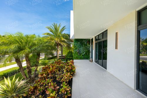 16550 Sunset Way, Weston, FL, 33326-1076 | Card Image