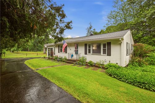 117 Camp Ave, North Kingstown, RI, 02852-3203 | Card Image