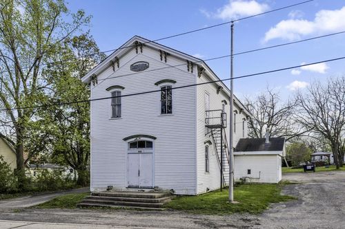 6101 Lyons Street, Lyons, WI, 53148 | Card Image