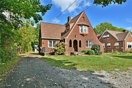 7143 Youngstown Pittsburgh Rd, Poland, OH, 44514-2512 | Card Image