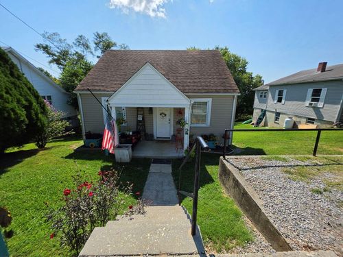 176 Woodlawn Dr, Rocky Mount, VA, 24151-1117 | Card Image