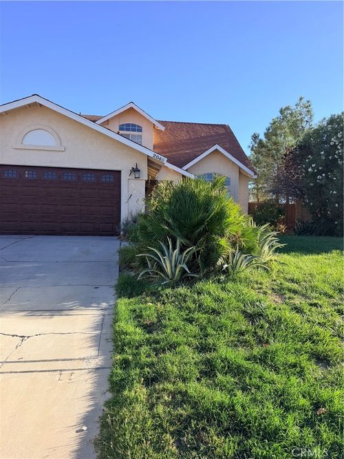 2040 Candice Ave, Rosamond, CA, 93560 | Card Image