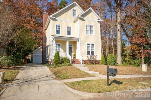 521 Lees Court St, Charlotte, NC, 28211-2475 | Card Image