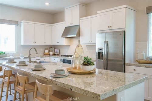 10-1850 S Westside Dr, Anaheim, CA, 92805-7466 | Card Image