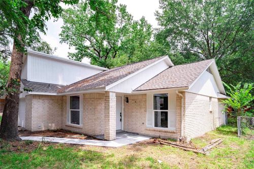 9214 Woodland Oaks Dr, Houston, TX, 77040-2717 | Card Image