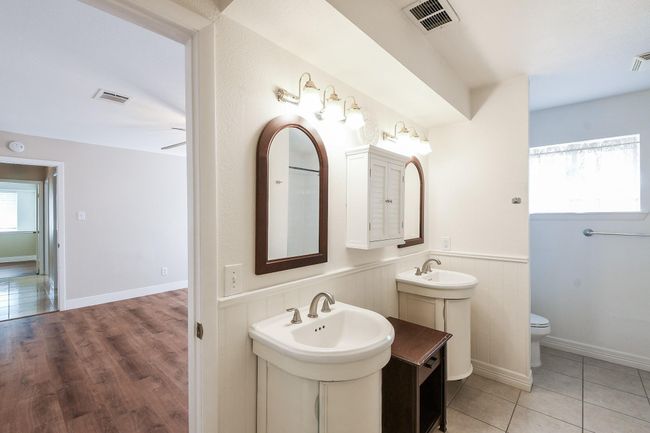 19406 Enchantington Cir, House other with 3 bedrooms, 2 bathrooms and 2 parking in Spring TX | Image 16