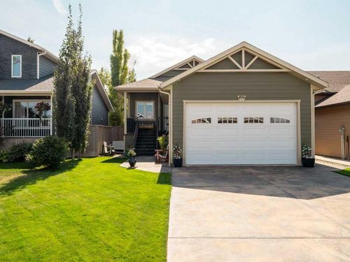 406 11 St, Nobleford, AB, T0L1S0 | Card Image
