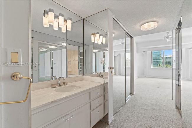 APT-633 - 201 Crandon Blvd, Condo with 2 bedrooms, 2 bathrooms and null parking in Key Biscayne FL | Image 29