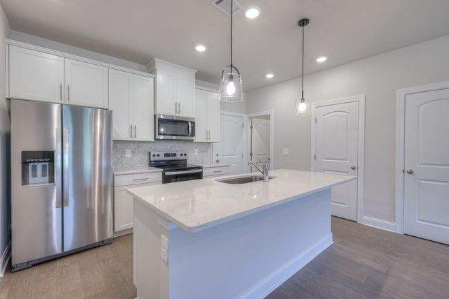 UNIT-302 - 204 Douglas Bend Rd, Townhouse with 3 bedrooms, 3 bathrooms and 2 parking in Gallatin TN | Image 4