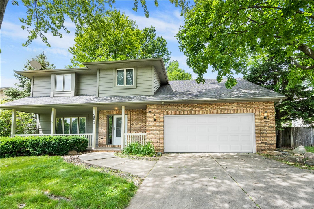 Prairie View Dr, West Des Moines, IA 50266
