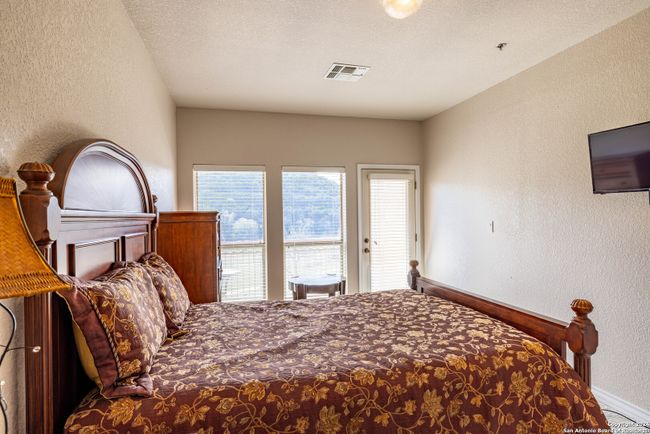 UNIT-111 - 20 Tapatio Dr E, Condo with 2 bedrooms, 2 bathrooms and null parking in Boerne TX | Image 7