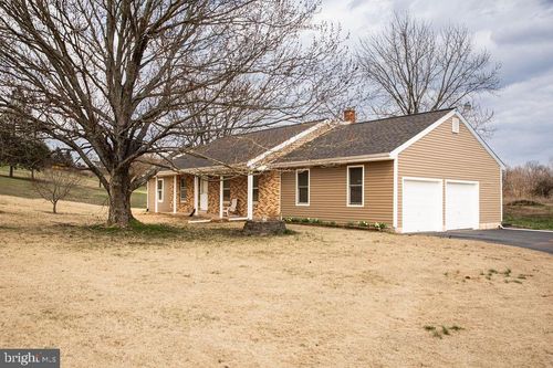 245 Windy Hill Rd, SHERMANS DALE, PA, 17090-8635 | Card Image