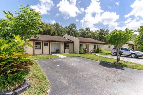 13962 Sw 52nd Ln, Miami, FL, 33175-5166 | Card Image