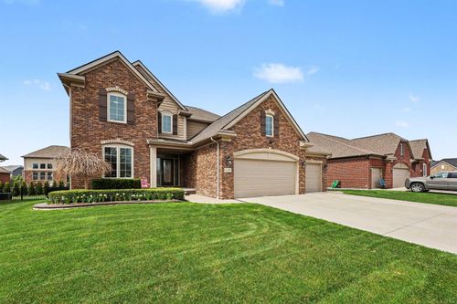 55381 Trevino Dr, Macomb, MI, 48042-1224 | Card Image