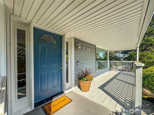 9733 51st Ave S, Seattle, WA, 98118-5613 | Card Image