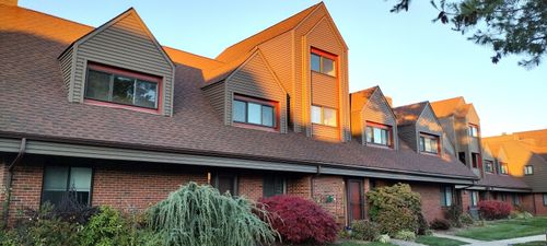 69-69 Montoya Dr, Branford, CT, 06405-2528 | Card Image