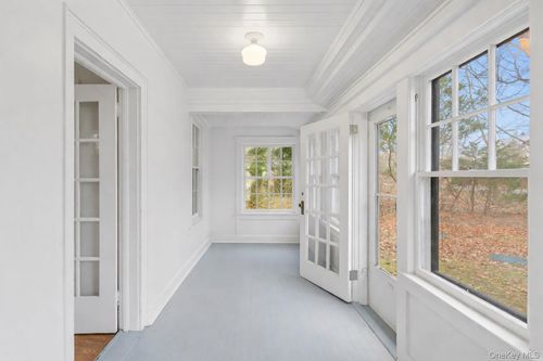 4 Weesuck Ave, East Quogue, NY, 11942-4336 | Card Image