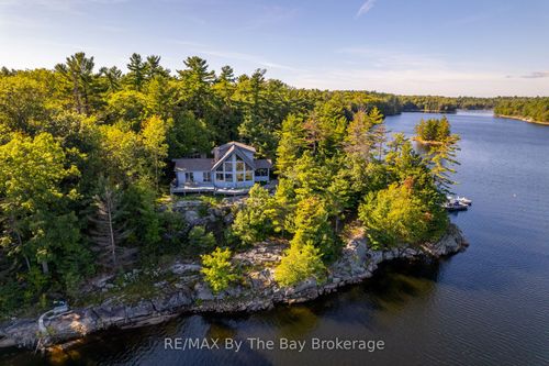 23212 Georgian Bay Rd, Honey Harbour, ON, P0E1E0 | Card Image