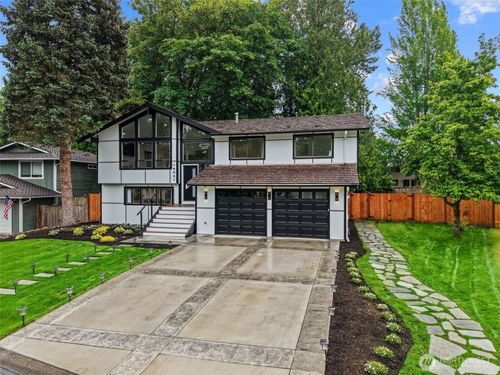 16031 Se 167th Pl, Renton, WA, 98058-8230 | Card Image